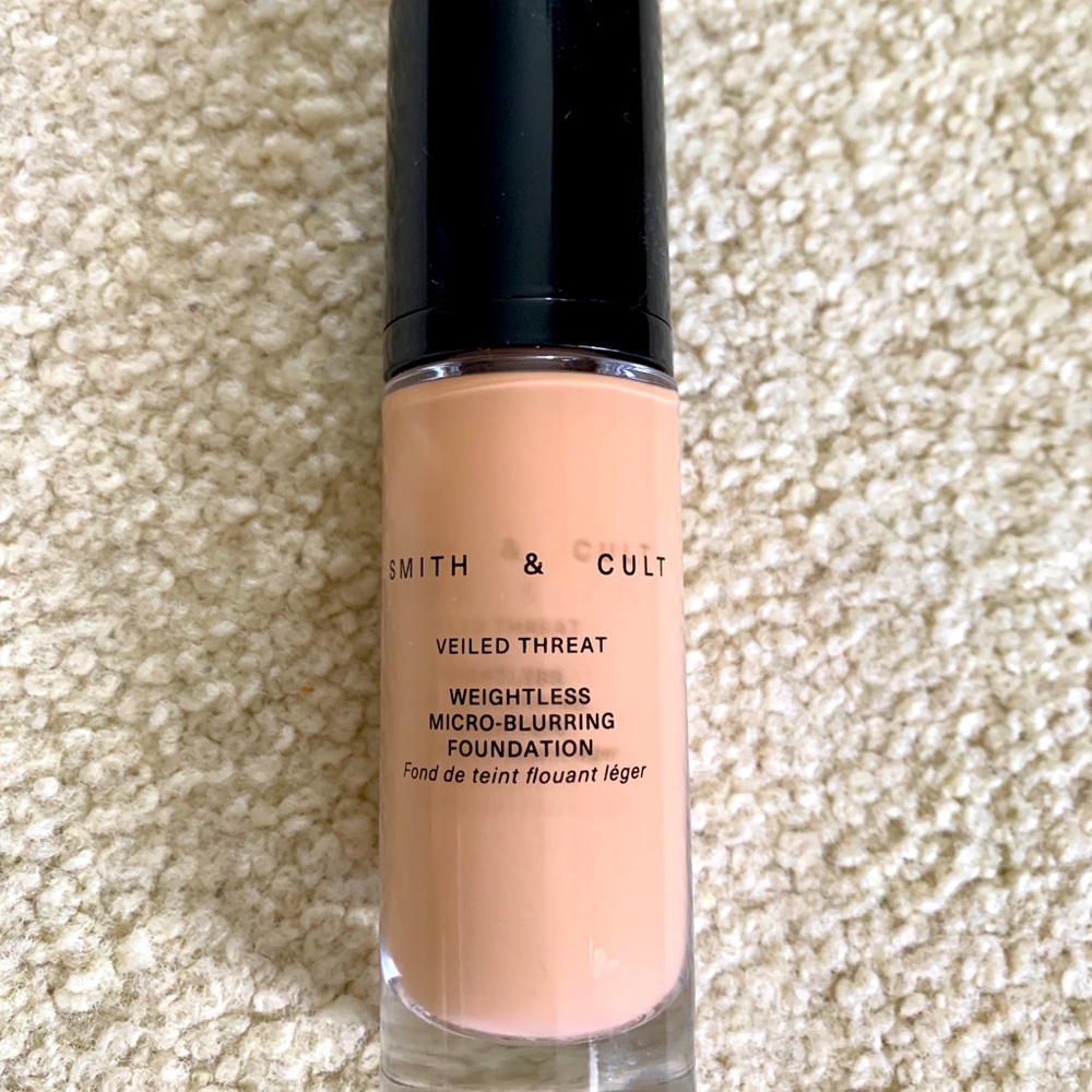 240 Neutral Smith & Cult veiled threat weightless micro-blurring foundation.